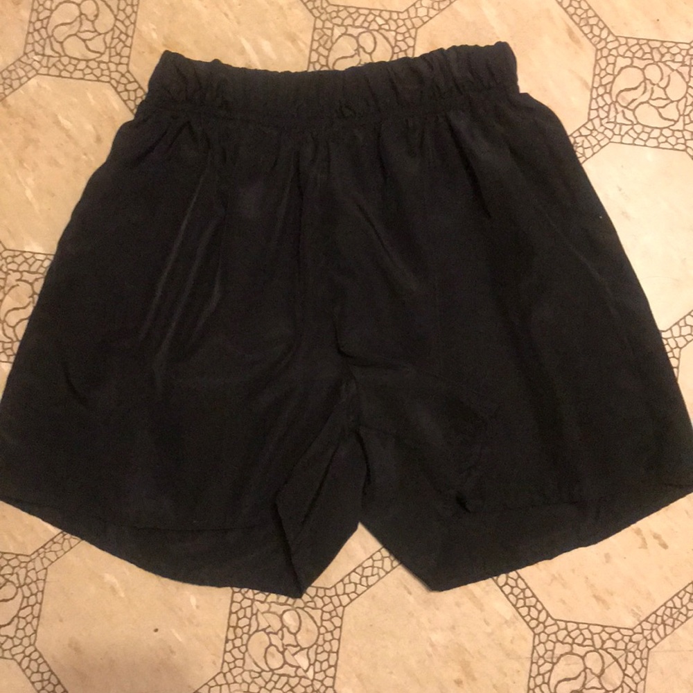 Shorts - Picture 2 of 4